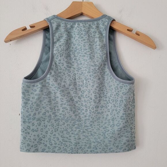 Athleta Aurora Crop Top Reversible Blue Leopard Ribbed Small - Picture 5 of 7